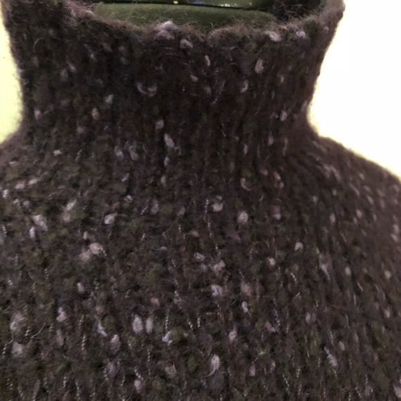 Sweater - Picture 5 of 5